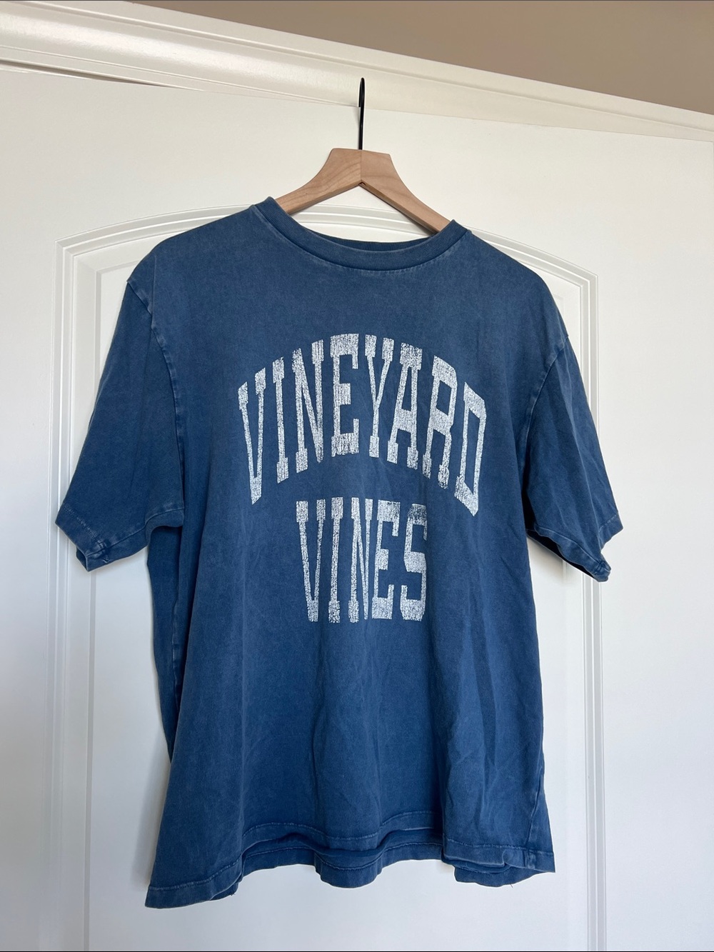 Vineyard Vines t-shirt